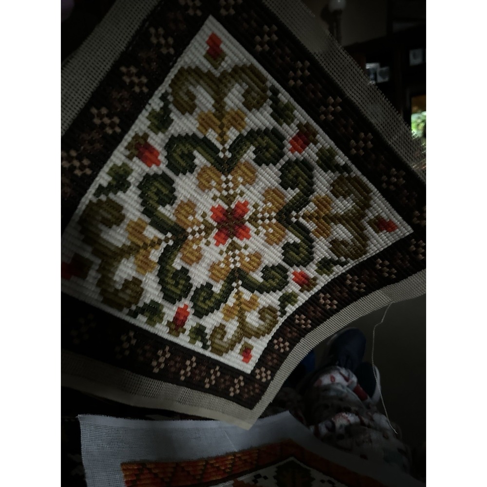Vintage Norwegian Åkle Needlepoint Panel Scandinavian Folk Art Floral (C) - Picture 4 of 4
